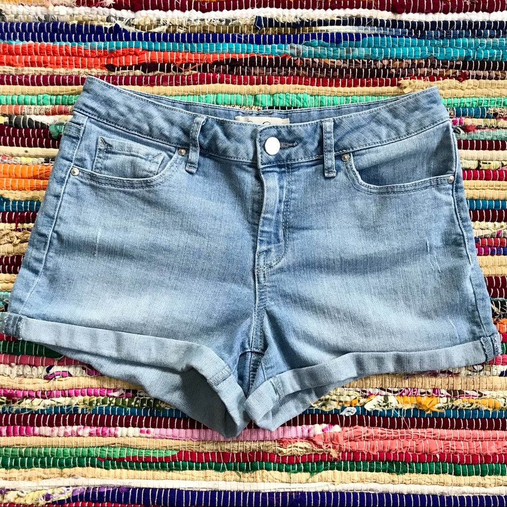 Jessica Simpson ~ Cuffed jean shorts